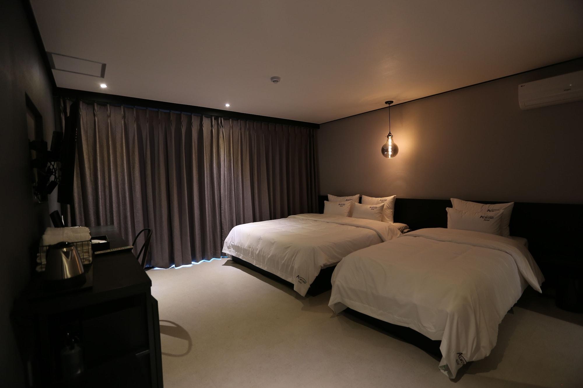 Almond Hotel Gupo Station Busan Esterno foto
