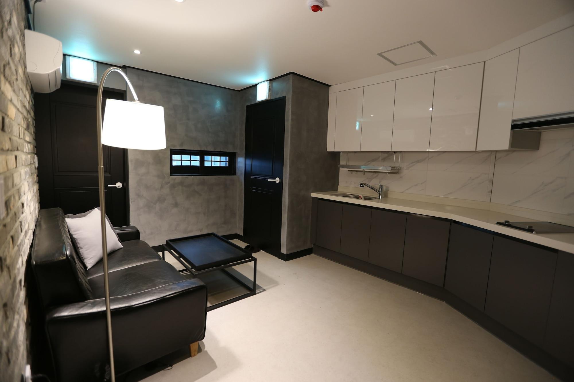 Almond Hotel Gupo Station Busan Esterno foto