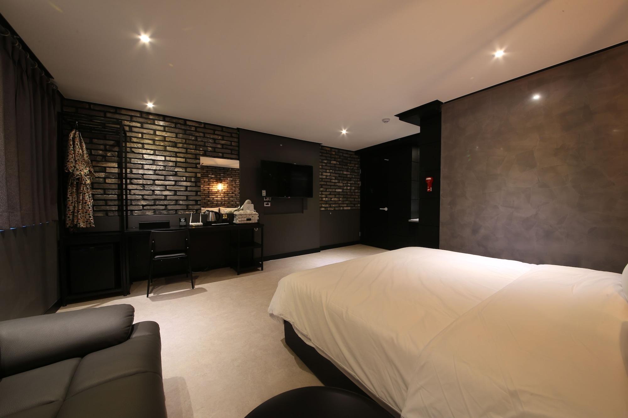 Almond Hotel Gupo Station Busan Esterno foto