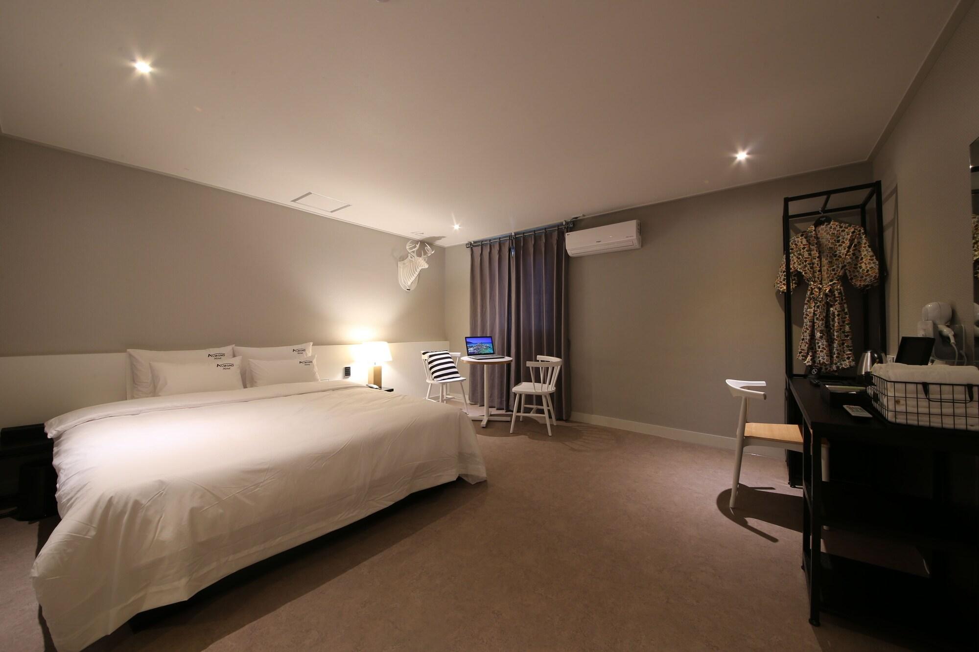 Almond Hotel Gupo Station Busan Esterno foto