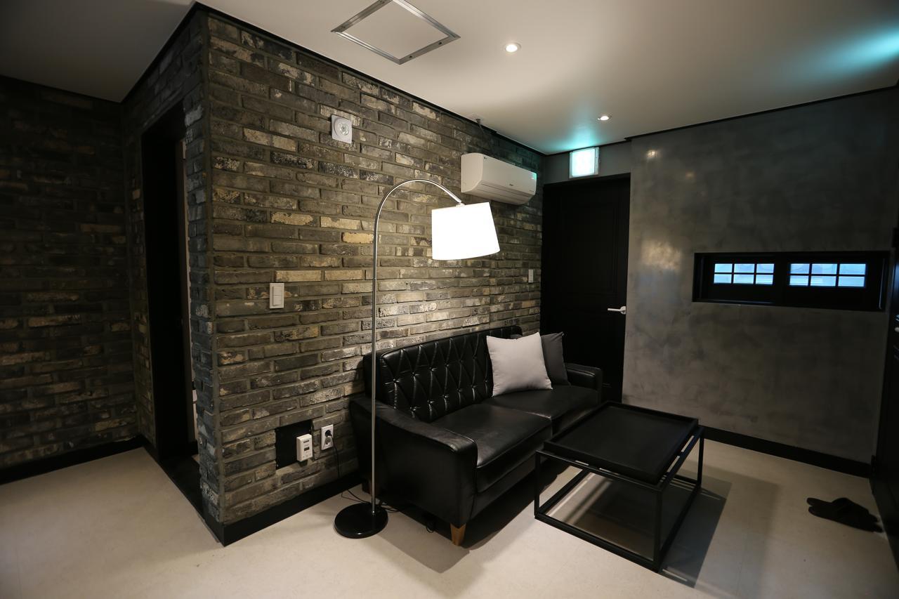 Almond Hotel Gupo Station Busan Esterno foto
