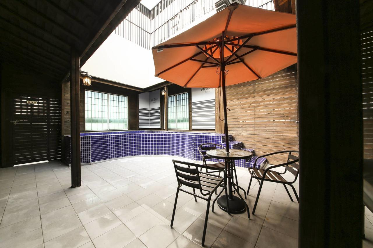 Almond Hotel Gupo Station Busan Esterno foto