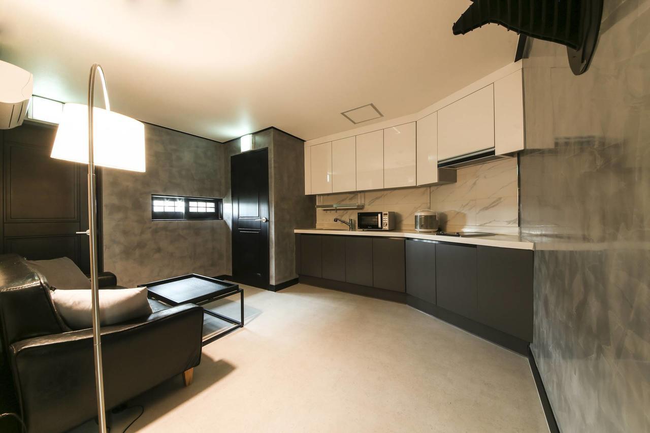 Almond Hotel Gupo Station Busan Esterno foto