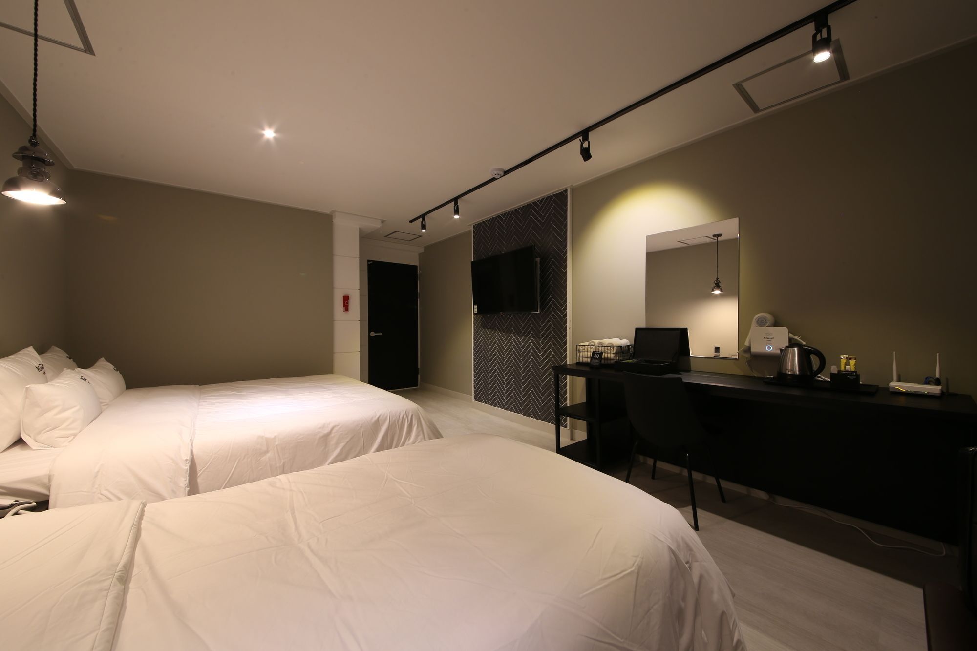Almond Hotel Gupo Station Busan Esterno foto
