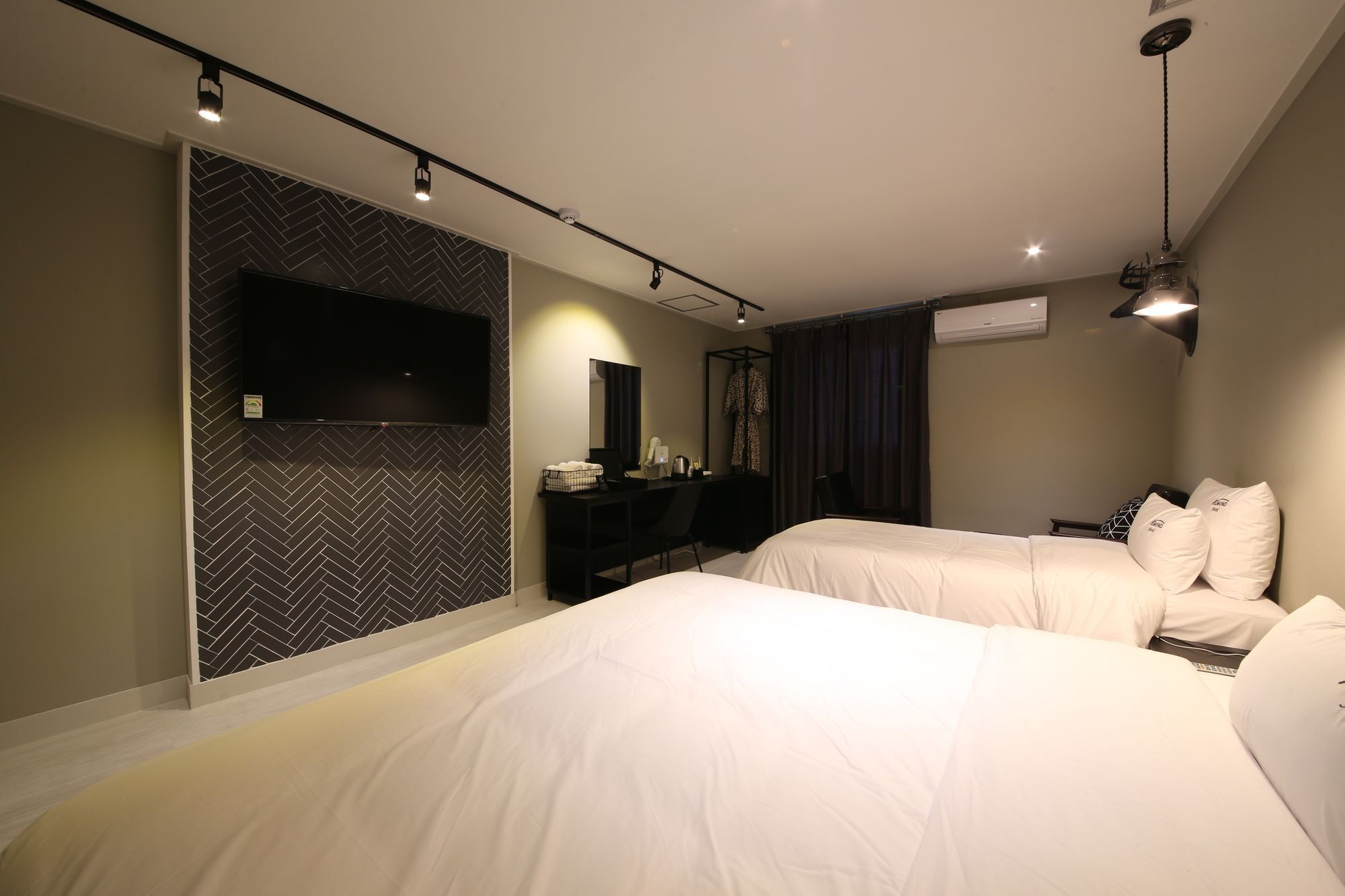 Almond Hotel Gupo Station Busan Esterno foto