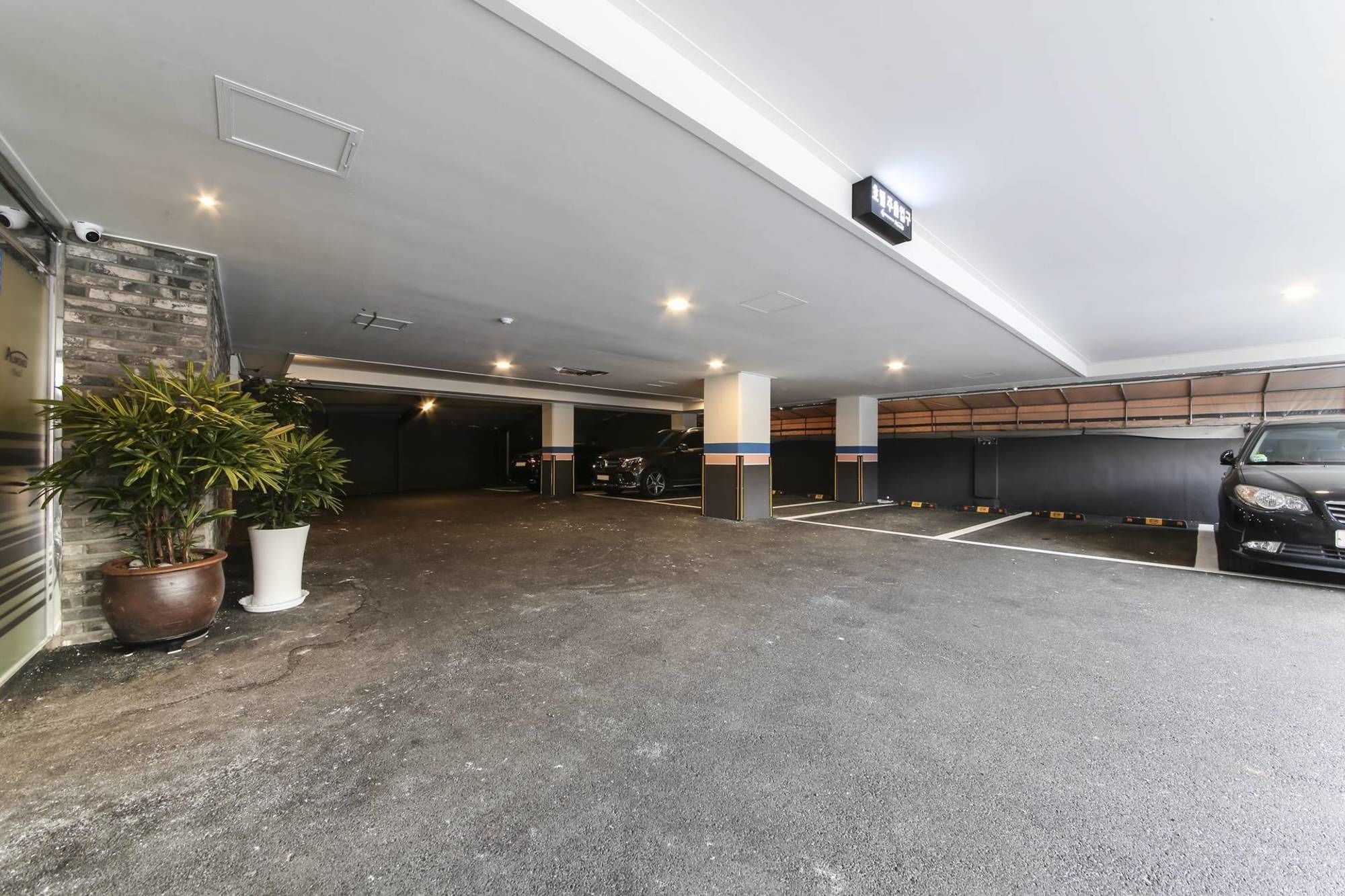 Almond Hotel Gupo Station Busan Esterno foto