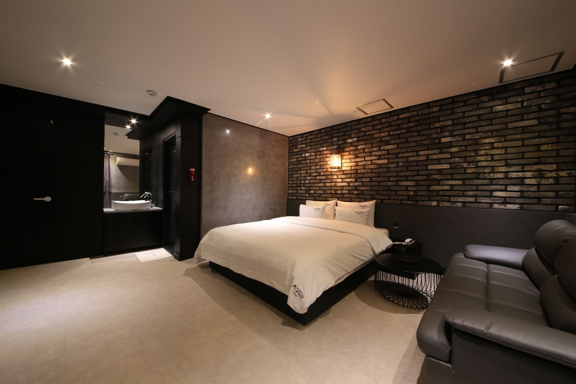 Almond Hotel Gupo Station Busan Esterno foto